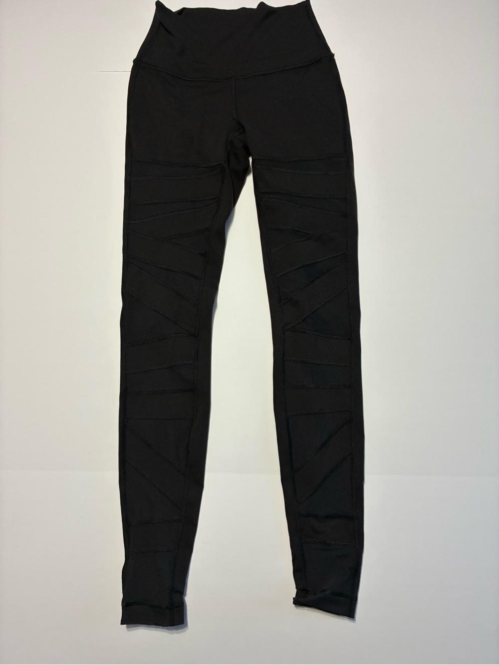 Lululemon special edition Wunder Under